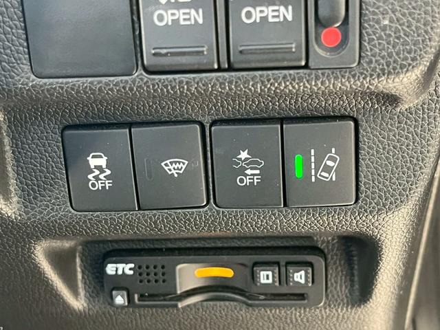 フリード G・ホンダセンシング ナビ バックカメラ 後席モニター ETC 両側電動スライドドア 純正アルミホイール クルーズコントロール 衝突被害軽減ブレーキ レーンキープアシスト スマートキー アイドリングストップ USB充電(39枚目)