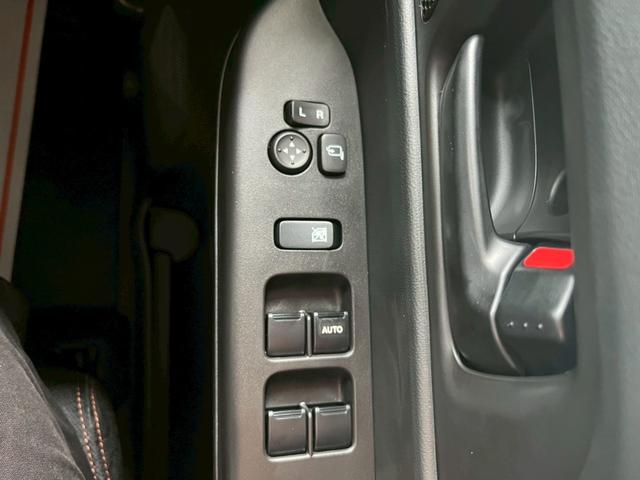 スペーシアギア ハイブリッドＸＺ　届出済未使用車　禁煙車　両側電動スライドドア　衝突被害軽減ブレーキ　クルーズコントロール　純正アルミホイール　ルーフレール　ＬＥＤヘッドライト　フォグライト　ハンドルヒーター　ロールサンシェード（34枚目）