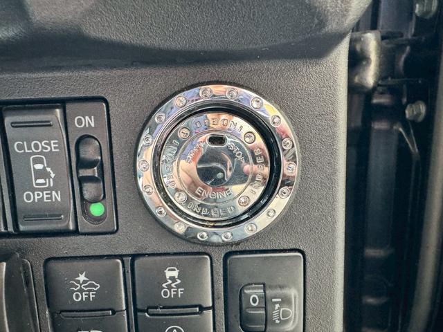 TOYOTA PIXIS MEGA L SA III