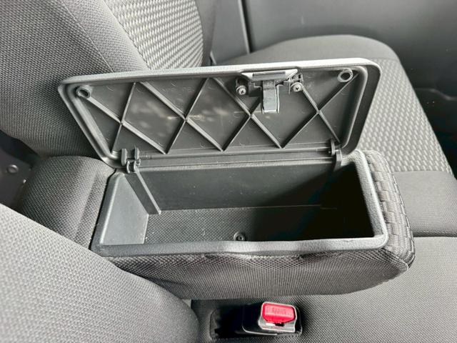 TOYOTA PIXIS MEGA L SA III