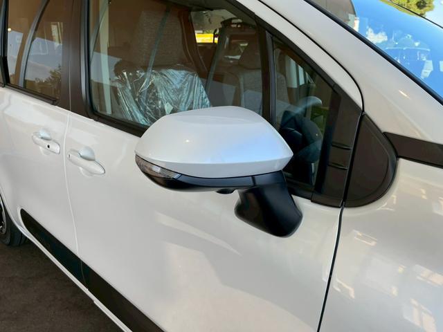 シエンタ ハイブリッドＺ　登録済未使用車　純正ディスプレイオーディオ　全方位カメラ　ＥＴＣ　両側電動スライドドア　衝突被害軽減ブレーキ　電子パーキング　オートブレーキホールド　クルーズコントロール　ＬＥＤヘッドライト　禁煙車（19枚目）