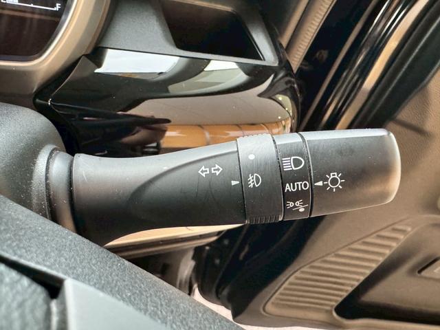 スペーシアカスタム ハイブリッドXS ナビ バックカメラ 両側電動スライドドア 衝突被害軽減ブレーキ アダプティブクルーズコントロール パーキングセンサー 純正アルミホイール フォグライト 運転席シートヒーター シートバックテーブル(37枚目)