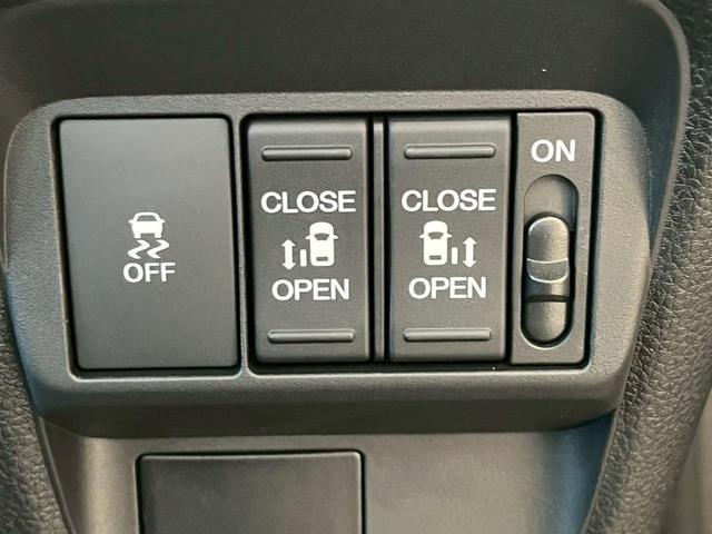 フリード ｅ：ＨＥＶエアー　ＥＸ　登録済未使用車　ＨｏｎｄａＳＥＮＳＩＮＧ　両側電動スライドドア　アダプティブクルーズコントロール　禁煙車　純正アルミホイール　ＬＥＤヘッドライト　シートヒーター　電子パーキング　オートブレーキホールド（5枚目）