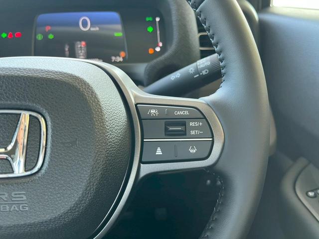 フリード ｅ：ＨＥＶエアー　ＥＸ　登録済未使用車　ＨｏｎｄａＳＥＮＳＩＮＧ　両側電動スライドドア　アダプティブクルーズコントロール　禁煙車　純正アルミホイール　ＬＥＤヘッドライト　シートヒーター　電子パーキング　オートブレーキホールド（34枚目）