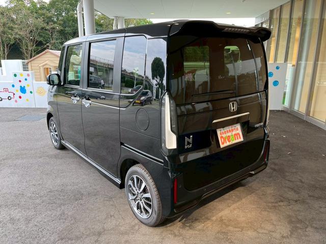 N-BOXカスタム ベースグレード HondaSENSING 片側電動スライドドア アダプティブクルーズコントロール 純正アルミホイール LEDヘッドライト 電子パーキング オートブレーキホールド 前席シートヒーター 電動格納式ミラー(10枚目)