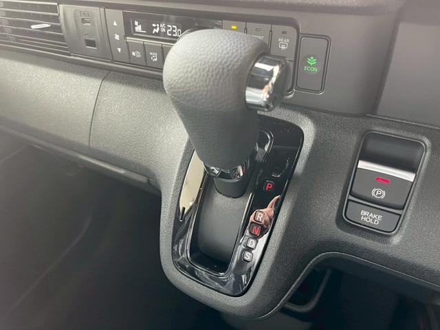 N-BOXカスタム ベースグレード HondaSENSING 片側電動スライドドア アダプティブクルーズコントロール 純正アルミホイール LEDヘッドライト 電子パーキング オートブレーキホールド 前席シートヒーター 電動格納式ミラー(40枚目)