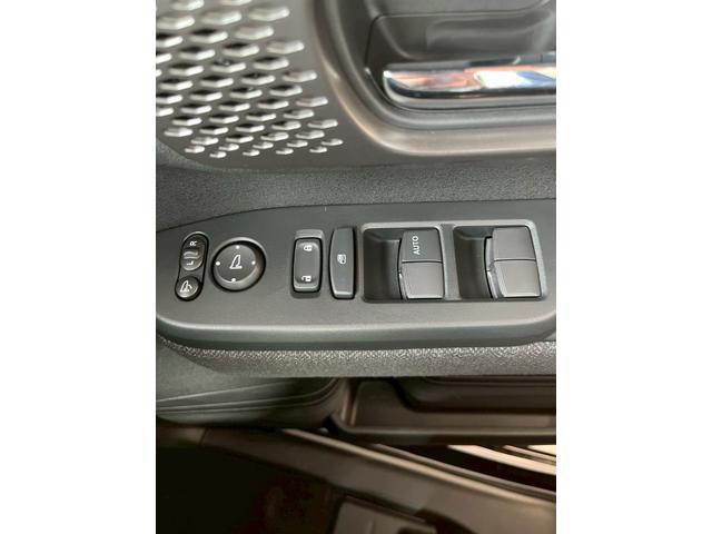 N-BOXカスタム ベースグレード HondaSENSING 片側電動スライドドア アダプティブクルーズコントロール 純正アルミホイール LEDヘッドライト 電子パーキング オートブレーキホールド 前席シートヒーター 電動格納式ミラー(43枚目)
