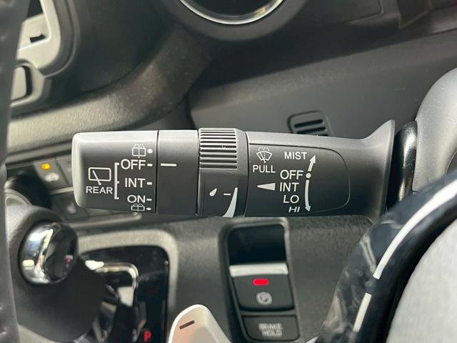 N-BOXカスタム ターボ HondaSENSING 両側電動スライドドア アダプティブクルーズコントロール 純正アルミホイール 電子パーキング オートブレーキホールド シートヒーター シートバックテーブル LEDヘッドライト(33枚目)
