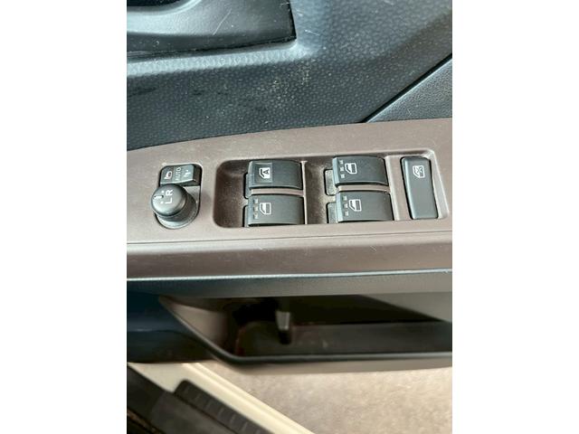 タンク G 両側電動スライドドア 衝突被害軽減ブレーキ オーディオ スマートキー オートハイビーム パーキングセンサー 前席シートヒーター アイドリングストップ 横滑り防止機能 電動格納式ミラー オートエアコン(40枚目)