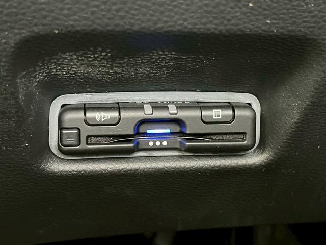 フィット ホーム 純正ナビ バックカメラ ETC 衝突被害軽減ブレーキ 電子パーキング オートブレーキホールド アダプティブクルーズコントロール オートライト 電動格納式ミラー アイドリングストップ(7枚目)