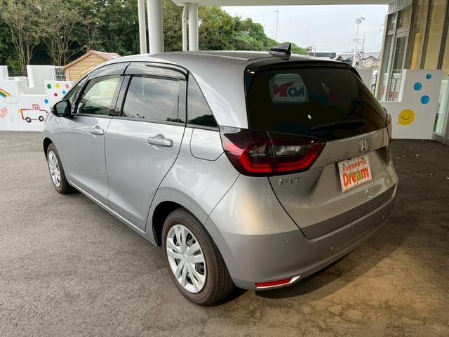 フィット ホーム 純正ナビ バックカメラ ETC 衝突被害軽減ブレーキ 電子パーキング オートブレーキホールド アダプティブクルーズコントロール オートライト 電動格納式ミラー アイドリングストップ(13枚目)