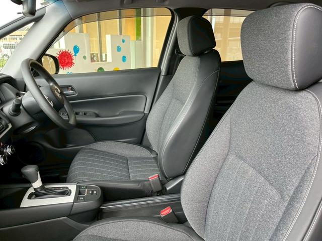 フィット ホーム 純正ナビ バックカメラ ETC 衝突被害軽減ブレーキ 電子パーキング オートブレーキホールド アダプティブクルーズコントロール オートライト 電動格納式ミラー アイドリングストップ(25枚目)