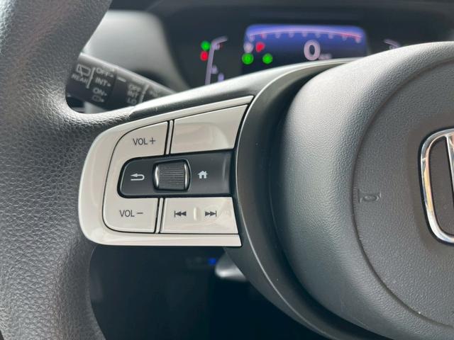 フィット ホーム 純正ナビ バックカメラ ETC 衝突被害軽減ブレーキ 電子パーキング オートブレーキホールド アダプティブクルーズコントロール オートライト 電動格納式ミラー アイドリングストップ(33枚目)