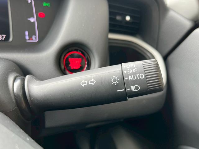 フィット ホーム 純正ナビ バックカメラ ETC 衝突被害軽減ブレーキ 電子パーキング オートブレーキホールド アダプティブクルーズコントロール オートライト 電動格納式ミラー アイドリングストップ(36枚目)