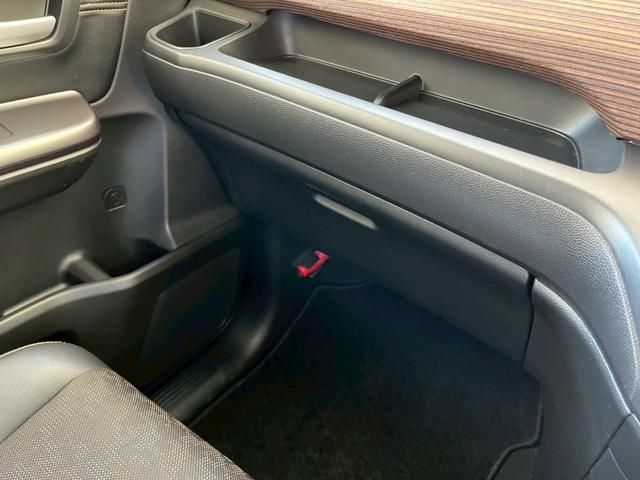 フリード クロスター・ホンダセンシング ナビ バックカメラ ETC 両側電動スライドドア 純正アルミホイール ルーフレール 衝突被害軽減ブレーキ クルーズコントロール レーンキープアシスト アイドリングストップ アクセサリーソケット(42枚目)