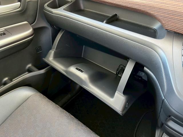 フリード クロスター・ホンダセンシング ナビ バックカメラ ETC 両側電動スライドドア 純正アルミホイール ルーフレール 衝突被害軽減ブレーキ クルーズコントロール レーンキープアシスト アイドリングストップ アクセサリーソケット(43枚目)