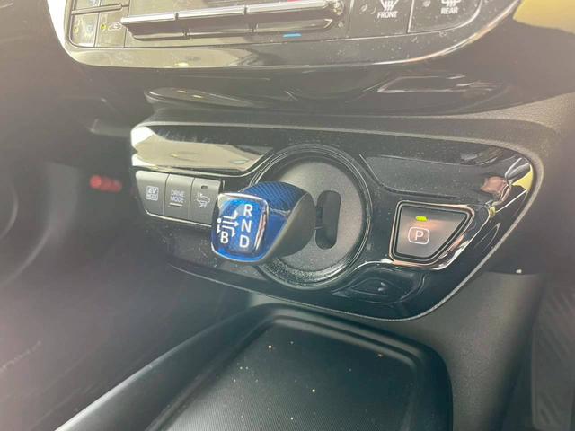 プリウス Ｓ　ナビ　ＥＴＣ　突被害軽減ブレーキ　クルーズコントロール　純正アルミホイール　電子パーキング　オートライト　スマートキー　ステアリングスイッチ　オートハイビーム　横滑り防止機能　オートエアコン（39枚目）
