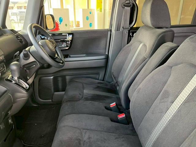 Ｎ－ＢＯＸカスタム Ｌ　ディスプレイオーディオ　ＨｏｎｄａＳＥＮＳＩＮＧ　片側電動スライドドア　純正アルミホイール　アダプティブクルーズコントロール　スマートキー　シートヒーター　ステアリングスイッチ　シートバックテーブル（28枚目）