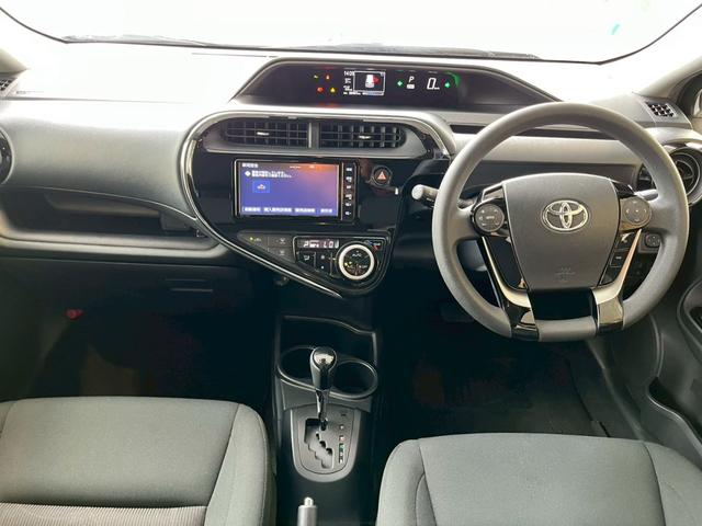 アクア Sスタイルブラック ナビ ETC 衝突被害軽減ブレーキ レーンキープアシスト オートハイビーム スマートキー オートライト 電動格納式ミラー 横滑り防止機能 オートエアコン(5枚目)