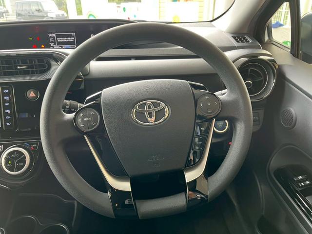 アクア Sスタイルブラック ナビ ETC 衝突被害軽減ブレーキ レーンキープアシスト オートハイビーム スマートキー オートライト 電動格納式ミラー 横滑り防止機能 オートエアコン(30枚目)