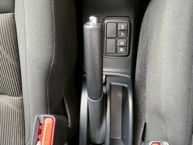 アクア Sスタイルブラック ナビ ETC 衝突被害軽減ブレーキ レーンキープアシスト オートハイビーム スマートキー オートライト 電動格納式ミラー 横滑り防止機能 オートエアコン(36枚目)