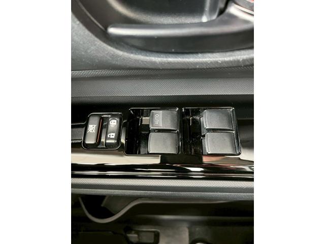 アクア Sスタイルブラック ナビ ETC 衝突被害軽減ブレーキ レーンキープアシスト オートハイビーム スマートキー オートライト 電動格納式ミラー 横滑り防止機能 オートエアコン(39枚目)