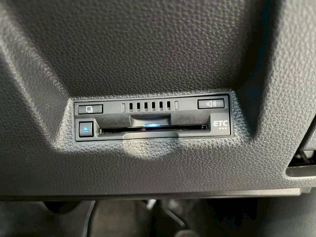 ヤリスクロス ハイブリッドZ 純正ディスプレイオーディオ コネクテッドナビ対応 全方位カメラ ETC AppleCarPlay 純正アルミホイール 衝突被害軽減ブレーキ 追従型クルーズコントロール シートヒーター 電子パーキング(7枚目)