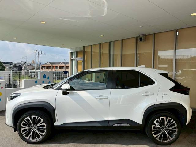 ヤリスクロス ハイブリッドZ 純正ディスプレイオーディオ コネクテッドナビ対応 全方位カメラ ETC AppleCarPlay 純正アルミホイール 衝突被害軽減ブレーキ 追従型クルーズコントロール シートヒーター 電子パーキング(12枚目)