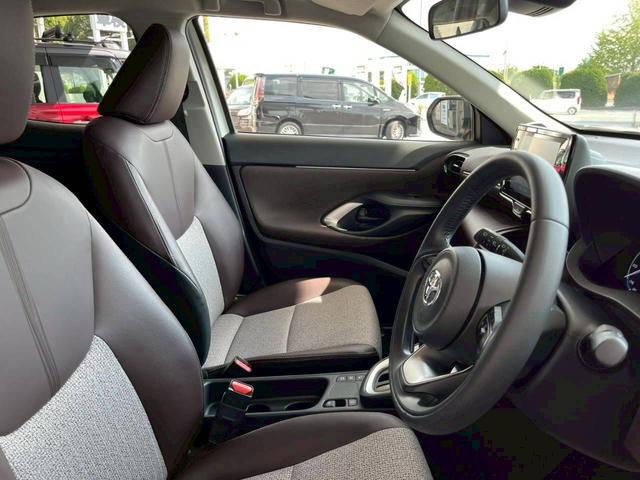 ヤリスクロス ハイブリッドZ 純正ディスプレイオーディオ コネクテッドナビ対応 全方位カメラ ETC AppleCarPlay 純正アルミホイール 衝突被害軽減ブレーキ 追従型クルーズコントロール シートヒーター 電子パーキング(24枚目)