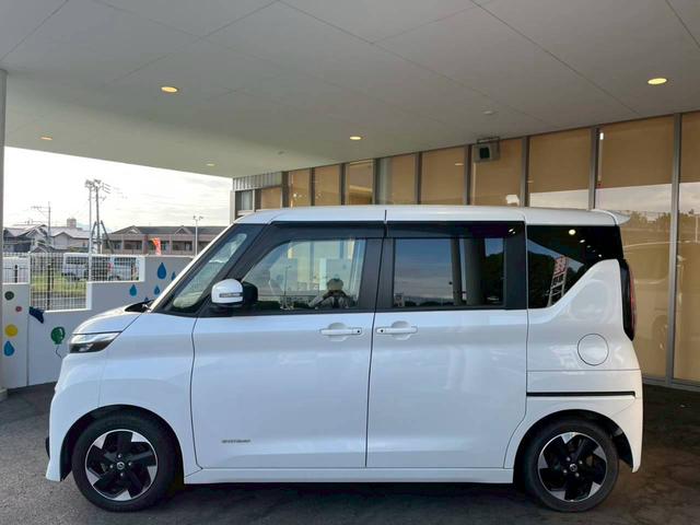 ルークス ハイウェイスター　Ｘ　純正ナビ　ＥＴＣ　アラウンドビューモニター　片側電動スライドドア　衝突被害軽減ブレーキ　純正アルミホイール　フォグライト　オートエアコン　オートライト　アイドリングストップ　ステアリングスイッチ（13枚目）