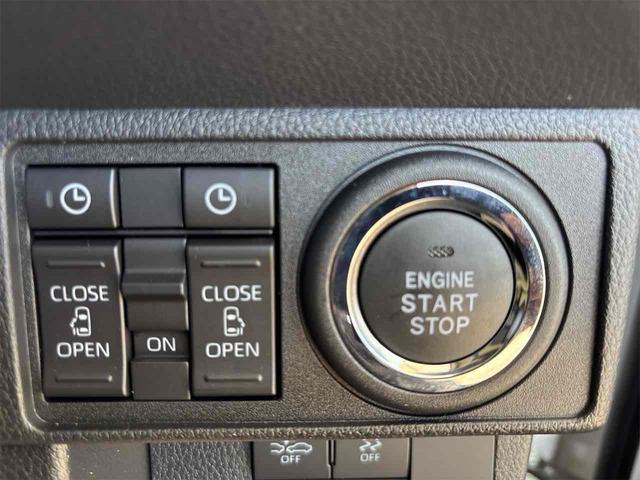 ムーヴキャンバス ストライプスＧ　両側電動スライドドア　衝突被害軽減ブレーキ　電子パーキング　オートブレーキホールド　パーキングセンサー　前席シートヒーター　電動格納式ミラー　ホットカップホルダー　ＬＥＤヘッドライト（5枚目）