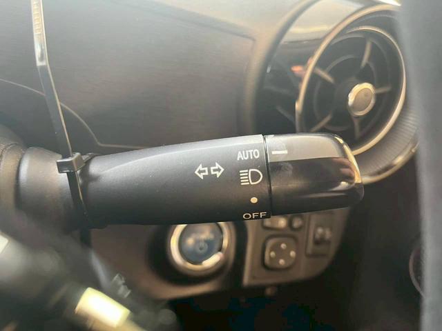 アクア Sスタイルブラック 純正ナビ バックカメラ 衝突被害軽減ブレーキ レーンキープアシスト スマートキー 電動格納式ミラー オートハイビーム 横滑り防止機能 マニュアルレベリング機能(34枚目)