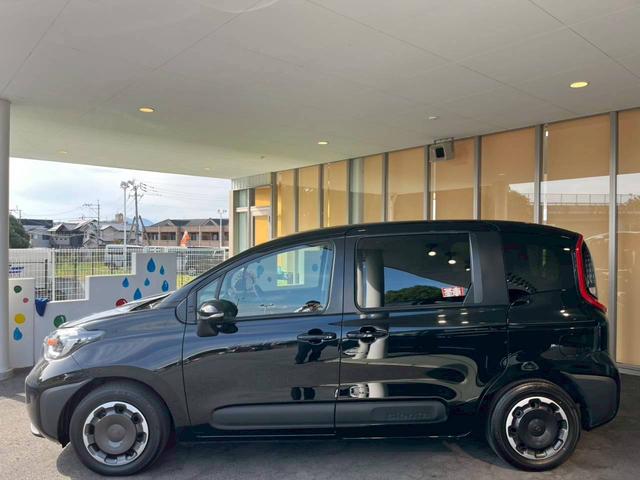 シエンタ Ｚ　コネクトナビ対応ディスプレイオーディオ　全方位カメラ　ＥＴＣ　両側電動スライドドア　衝突被害軽減ブレーキ　アダプティブクルーズコントロール　ＬＥＤヘッドライト　前席シートヒーター　ロールサンシェード（13枚目）