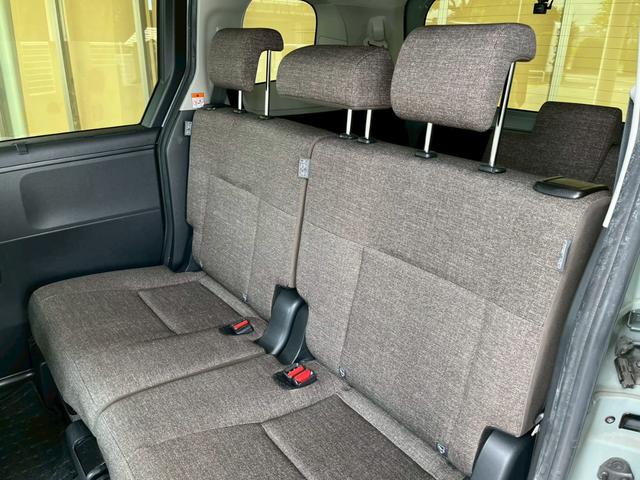 シエンタ ハイブリッドＺ　純正ディスプレイオーディオ　全周囲カメラ　後席モニター　ＥＴＣ　両側電動スライドドア　衝突被害軽減ブレーキ　アダプティブクルーズコントロール　シートヒーター　ハンドルヒーター　ＵＳＢ充電タイプＣ対応（31枚目）