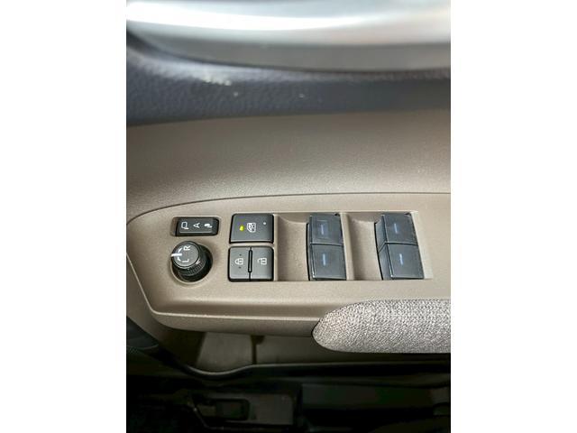 シエンタ ハイブリッドＺ　純正ディスプレイオーディオ　全周囲カメラ　後席モニター　ＥＴＣ　両側電動スライドドア　衝突被害軽減ブレーキ　アダプティブクルーズコントロール　シートヒーター　ハンドルヒーター　ＵＳＢ充電タイプＣ対応（49枚目）