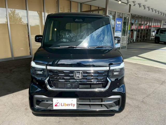 Ｎ－ＢＯＸカスタム ベースグレード　ＨｏｎｄａＳＥＮＳＩＮＧ　片側電動スライドドア　アダプティブクルーズコントロール　電子パーキング　オートブレーキホールド　純正アルミホイール　ＬＥＤヘッドライト　シートヒーター　シートバックテーブル（7枚目）