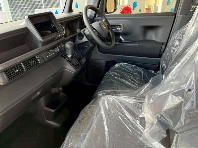 Ｎ－ＢＯＸカスタム ベースグレード　ＨｏｎｄａＳＥＮＳＩＮＧ　片側電動スライドドア　アダプティブクルーズコントロール　電子パーキング　オートブレーキホールド　純正アルミホイール　ＬＥＤヘッドライト　シートヒーター　シートバックテーブル（25枚目）