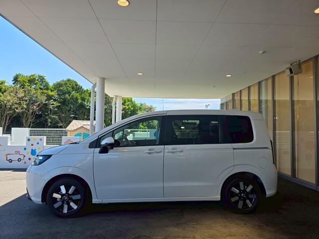 フリード エアー EX 登録済未使用車 両側電動スライドドア HondaSENSING アダプティブクルーズコントロール 純正アルミホイール 前席シートヒーター 電子パーキング オートブレーキホールド ロールサンシェード(10枚目)