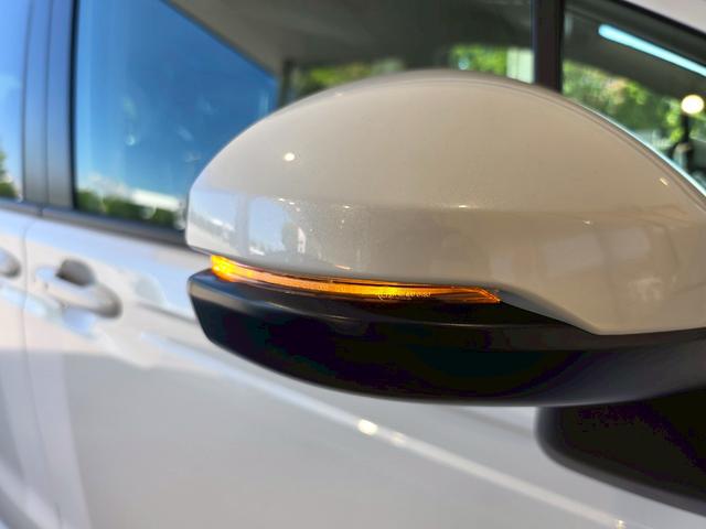 フリード エアー EX 登録済未使用車 両側電動スライドドア HondaSENSING アダプティブクルーズコントロール 純正アルミホイール 前席シートヒーター 電子パーキング オートブレーキホールド ロールサンシェード(17枚目)