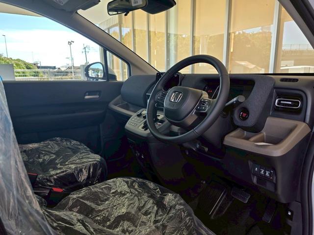 フリード エアー EX 登録済未使用車 両側電動スライドドア HondaSENSING アダプティブクルーズコントロール 純正アルミホイール 前席シートヒーター 電子パーキング オートブレーキホールド ロールサンシェード(22枚目)