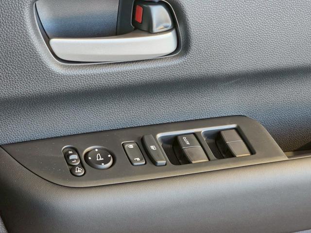 フリード エアー　ＥＸ　登録済未使用車　両側電動スライドドア　ＨｏｎｄａＳＥＮＳＩＮＧ　アダプティブクルーズコントロール　純正アルミホイール　前席シートヒーター　電子パーキング　オートブレーキホールド　ロールサンシェード（47枚目）