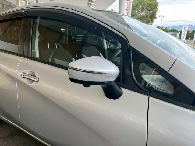 ノート e-パワー B ETC オーディオ 衝突被害軽減ブレーキ レーンキープアシスト スマートキー 横滑り防止機能 マニュアルレベリング機能 電動格納式ミラー オートエアコン アクセサリーソケット(17枚目)