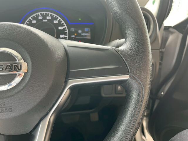 ノート e-パワー B ETC オーディオ 衝突被害軽減ブレーキ レーンキープアシスト スマートキー 横滑り防止機能 マニュアルレベリング機能 電動格納式ミラー オートエアコン アクセサリーソケット(30枚目)