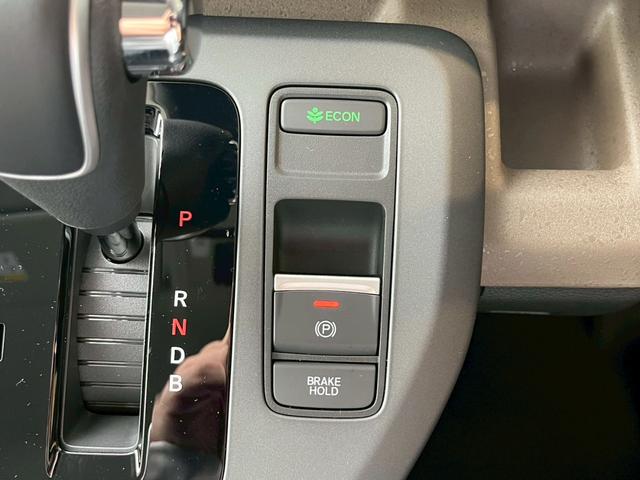 フリード e:HEVエアー EX 登録済未使用車 両側電動スライドドア HondaSENSING 純正アルミホイール アダプティブクルーズコントロール 禁煙車 電子パーキング オートブレーキホールド シートヒーター 電動格納式ミラー(39枚目)