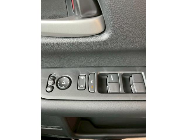 フリード e:HEVエアー EX 登録済未使用車 両側電動スライドドア HondaSENSING 純正アルミホイール アダプティブクルーズコントロール 禁煙車 電子パーキング オートブレーキホールド シートヒーター 電動格納式ミラー(45枚目)