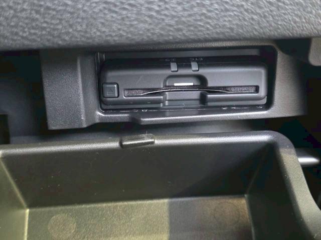 セレナ e-パワー ハイウェイスターV 純正ナビ 全方位カメラ ETC 両側電動スライドドア クルーズコントロール 純正アルミホイール 衝突被害軽減ブレーキ 電子パーキング オートブレーキホールド ステアリングスイッチ シートバックテーブル(7枚目)