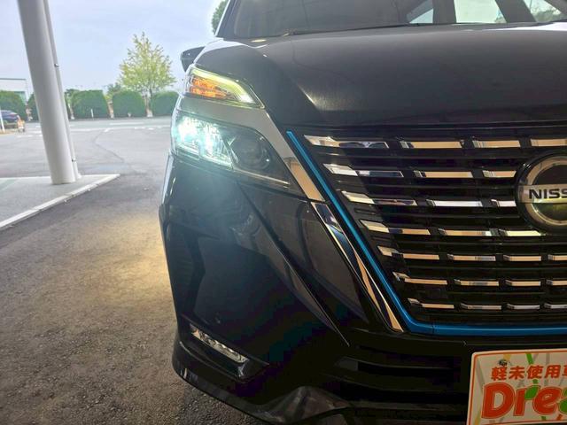 セレナ e-パワー ハイウェイスターV 純正ナビ 全方位カメラ ETC 両側電動スライドドア クルーズコントロール 純正アルミホイール 衝突被害軽減ブレーキ 電子パーキング オートブレーキホールド ステアリングスイッチ シートバックテーブル(18枚目)