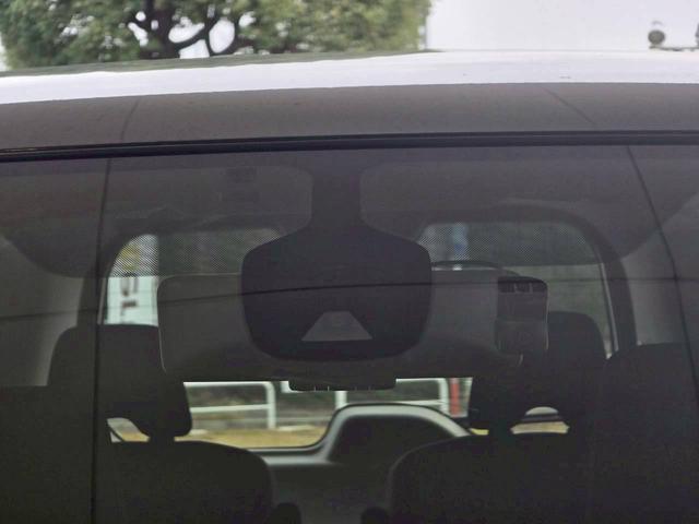 セレナ e-パワー ハイウェイスターV 純正ナビ 全方位カメラ ETC 両側電動スライドドア クルーズコントロール 純正アルミホイール 衝突被害軽減ブレーキ 電子パーキング オートブレーキホールド ステアリングスイッチ シートバックテーブル(21枚目)