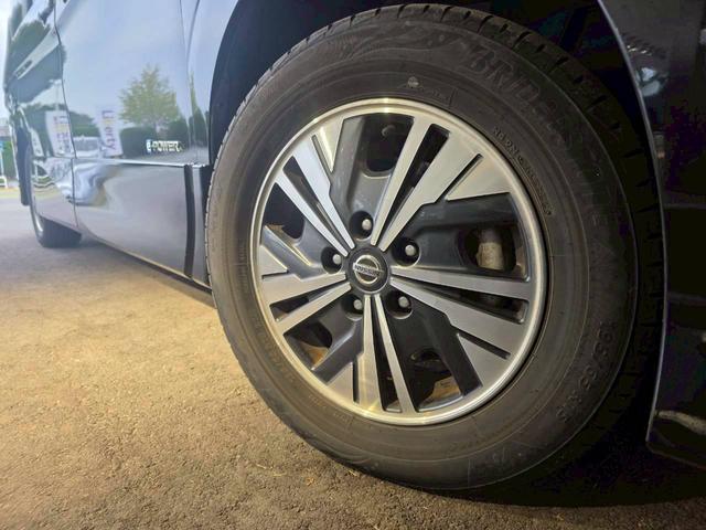 セレナ e-パワー ハイウェイスターV 純正ナビ 全方位カメラ ETC 両側電動スライドドア クルーズコントロール 純正アルミホイール 衝突被害軽減ブレーキ 電子パーキング オートブレーキホールド ステアリングスイッチ シートバックテーブル(22枚目)