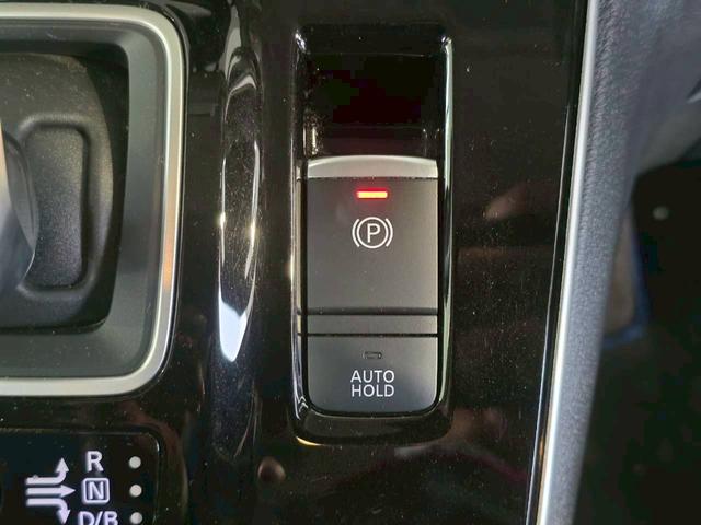 セレナ e-パワー ハイウェイスターV 純正ナビ 全方位カメラ ETC 両側電動スライドドア クルーズコントロール 純正アルミホイール 衝突被害軽減ブレーキ 電子パーキング オートブレーキホールド ステアリングスイッチ シートバックテーブル(42枚目)